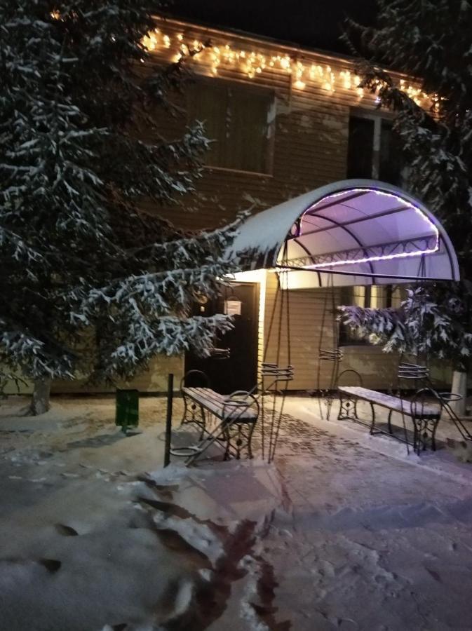 Hotel Gostynnyi Dvir Sarhorod Kültér fotó