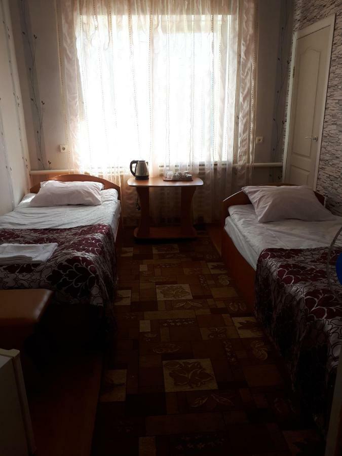 Hotel Gostynnyi Dvir Sarhorod Kültér fotó